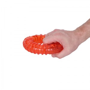 Интерактивная игрушка-кормушка «TREAT Dispensing Looper» medium - TT48